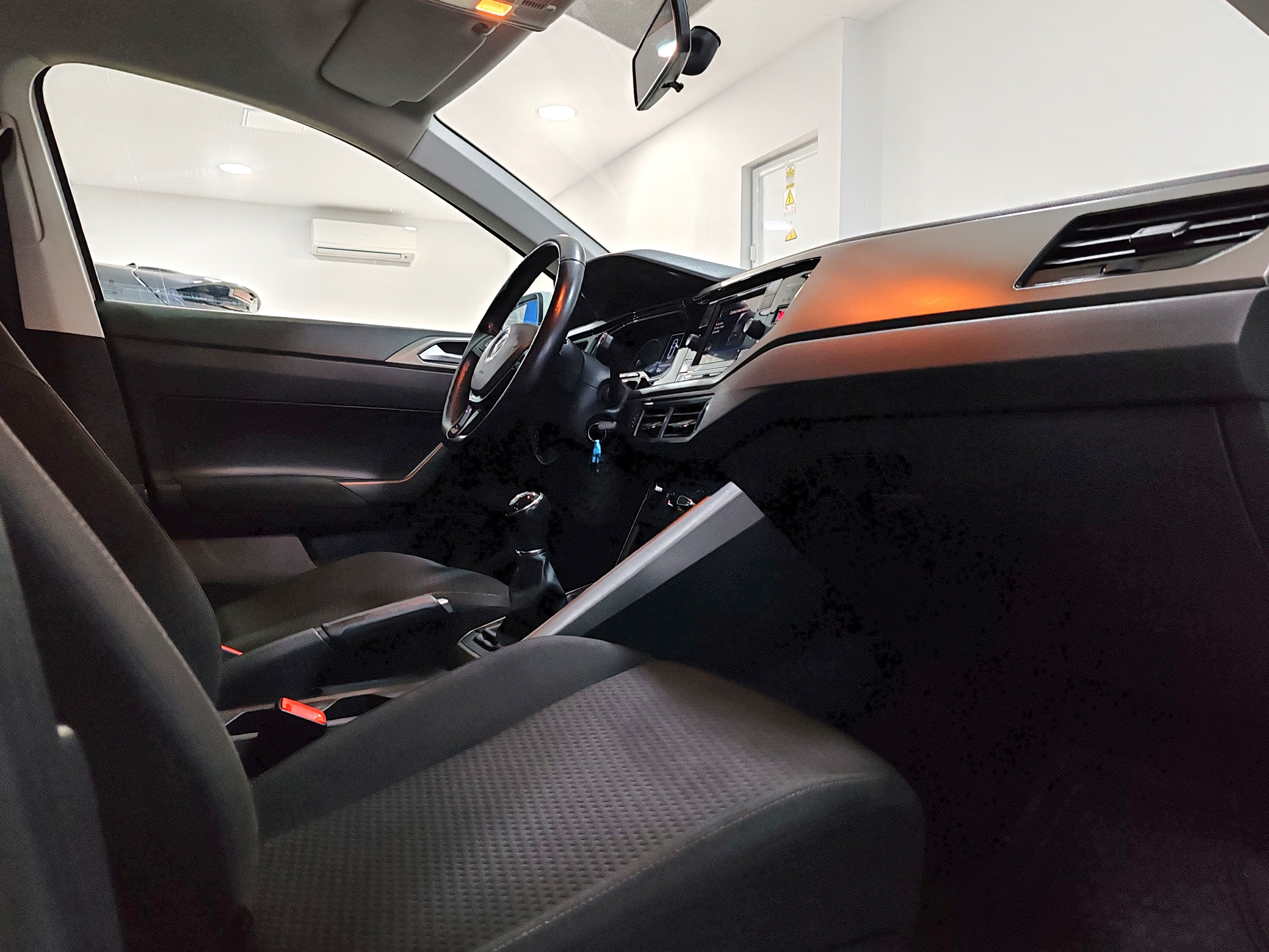 VOLKSWAGEN Polo Advance 1.0 TSI