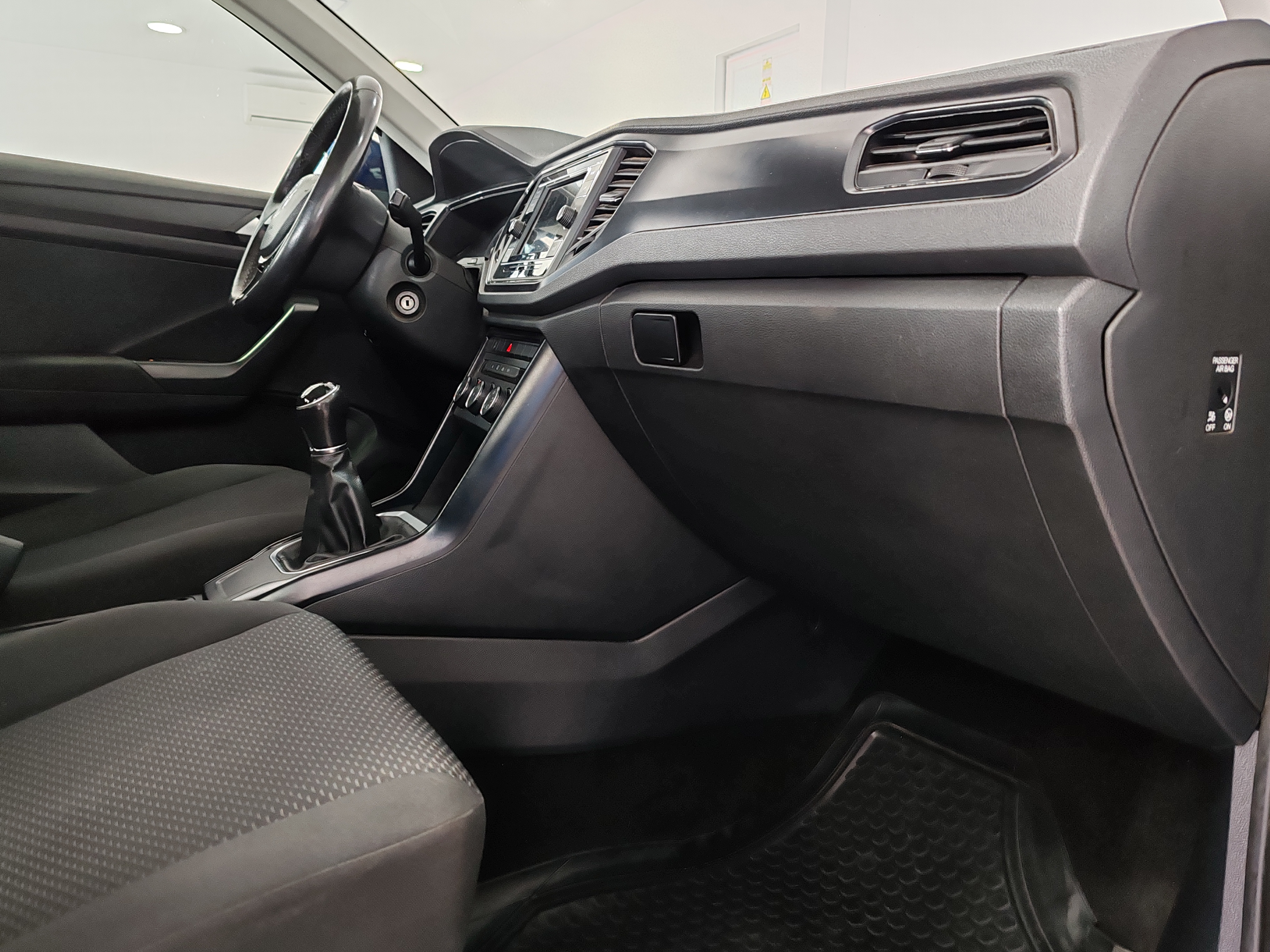VOLKSWAGEN T-Roc Advance 1.0 TSI