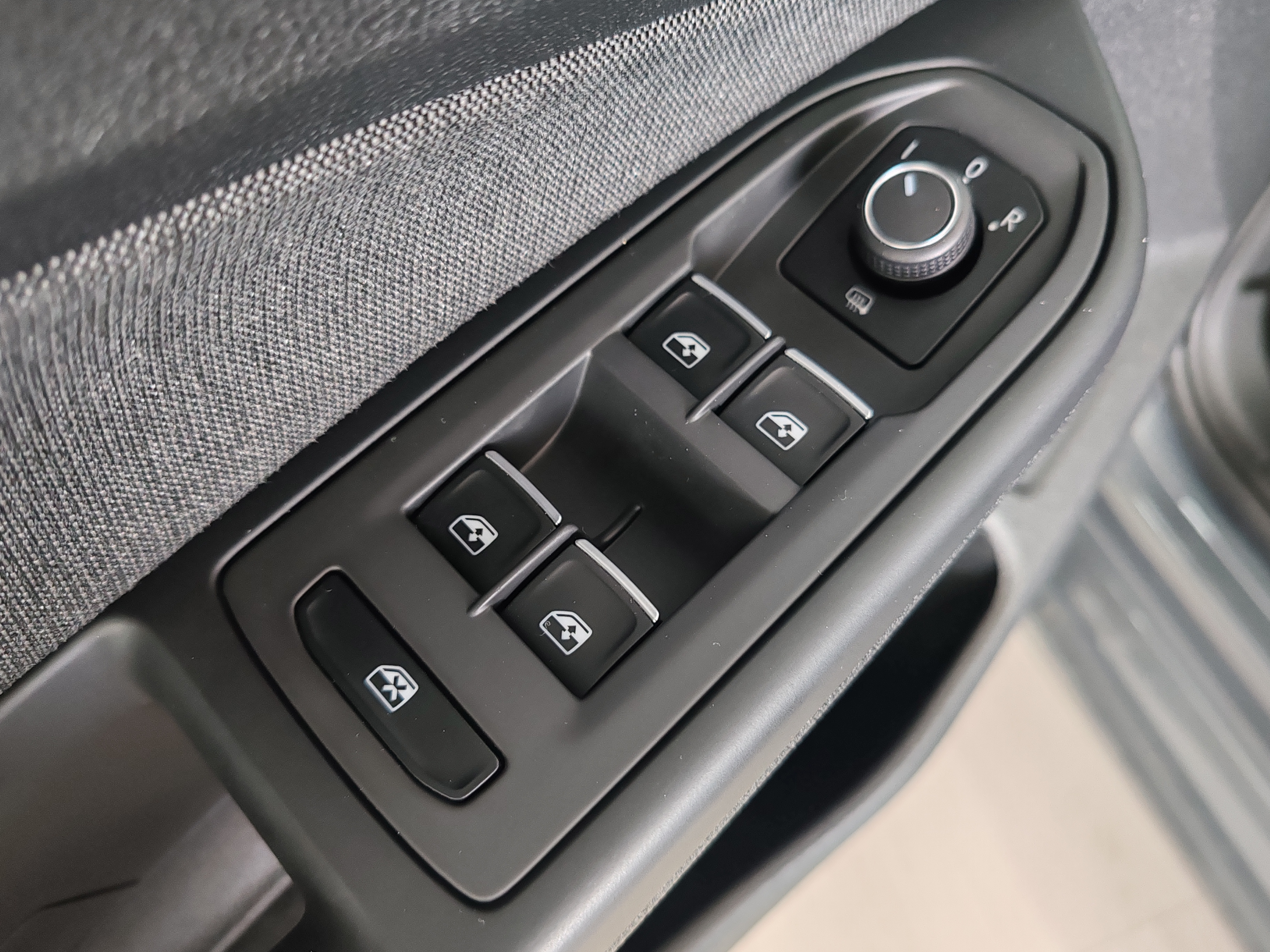 VOLKSWAGEN GOLF TSI