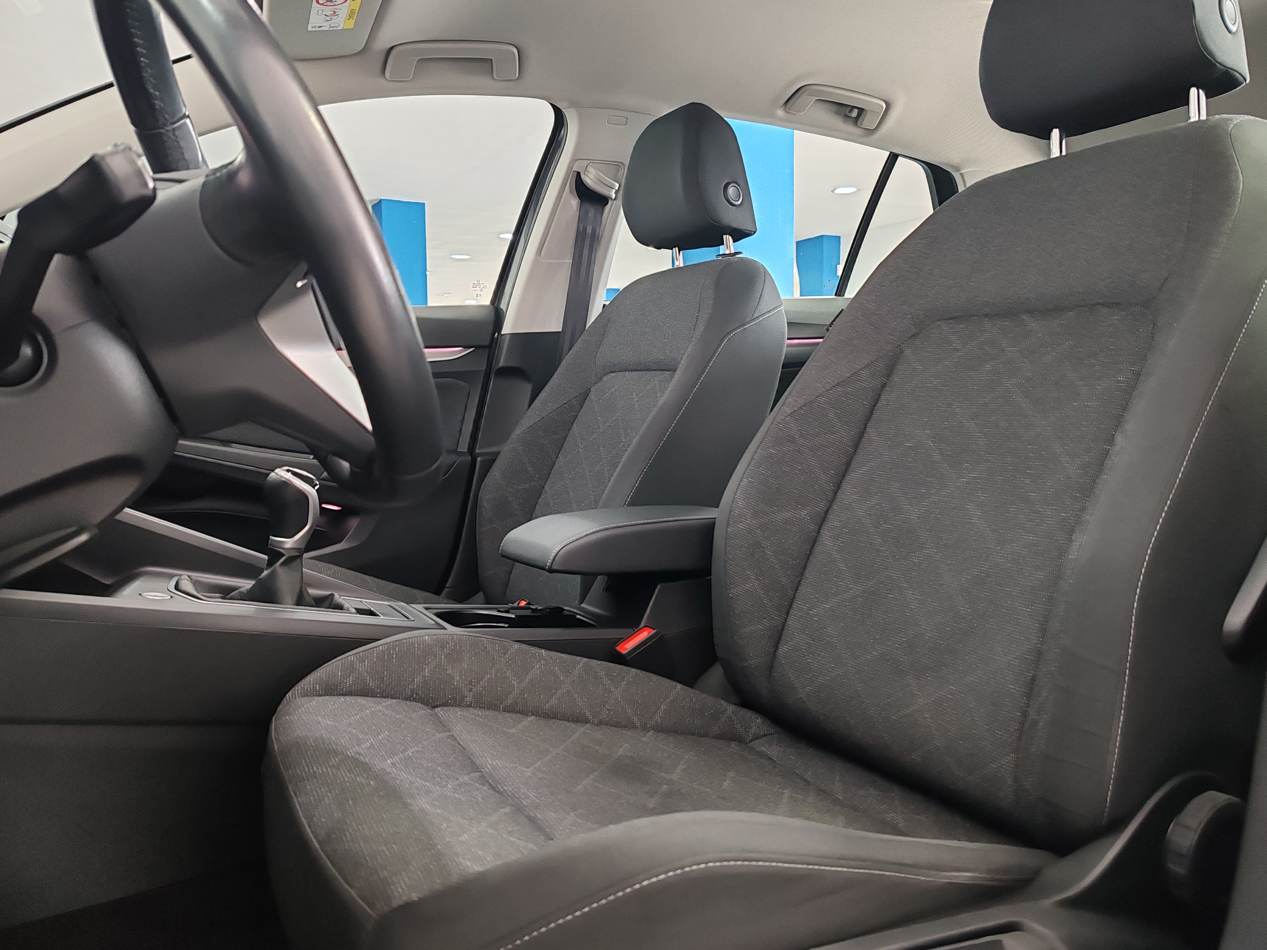 VOLKSWAGEN GOLF TSI