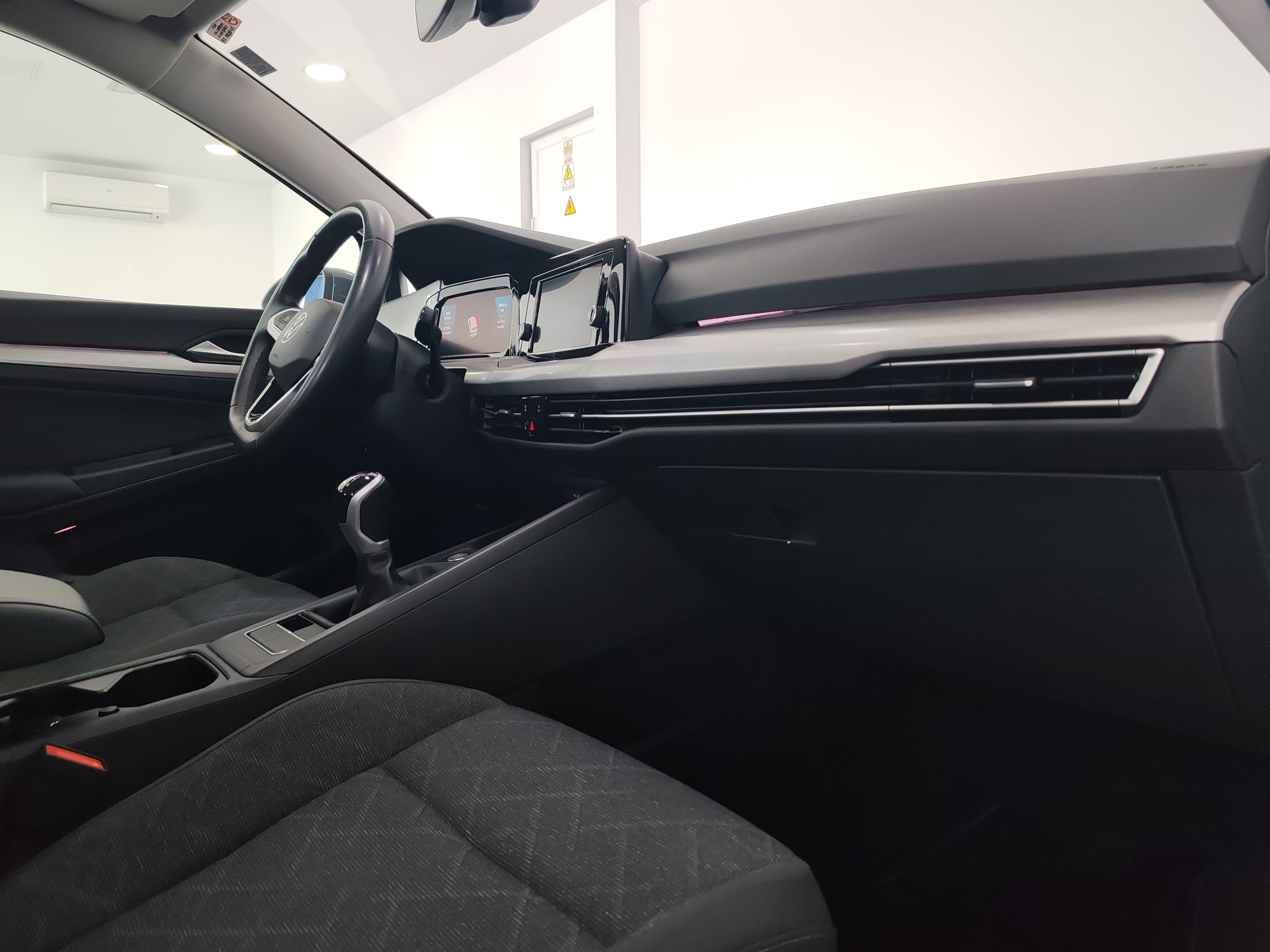VOLKSWAGEN GOLF TSI