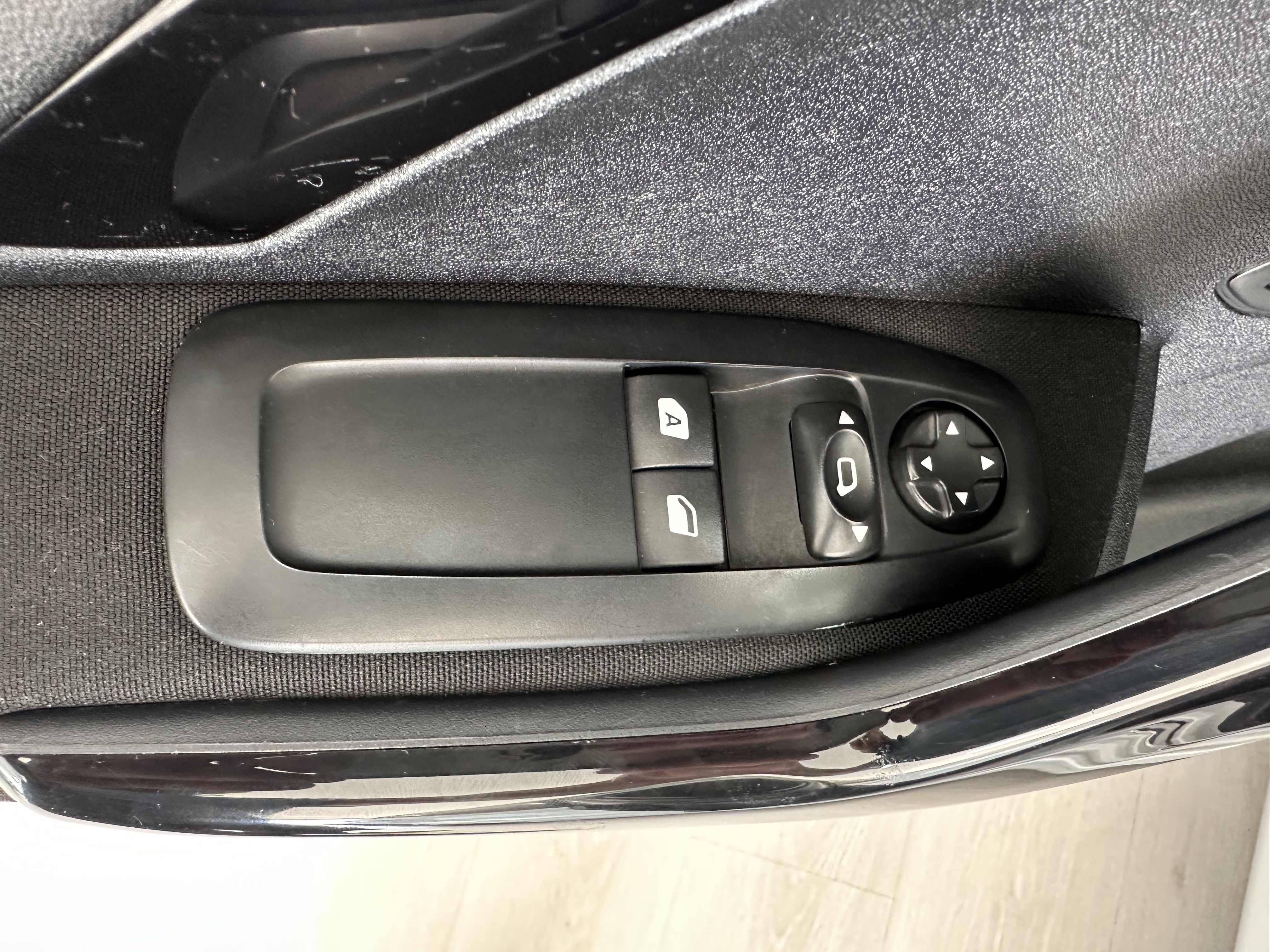 PEUGEOT 208 STYLE 1.2L PureTech