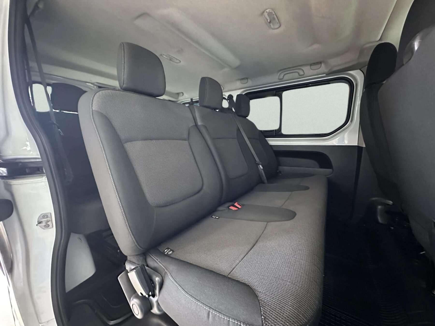 RENAULT Trafic Passenger Energy Blue dCi 