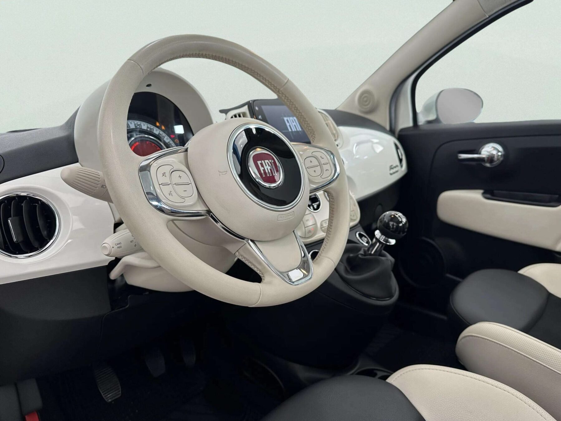 FIAT 500 Dolcevita Hybrid