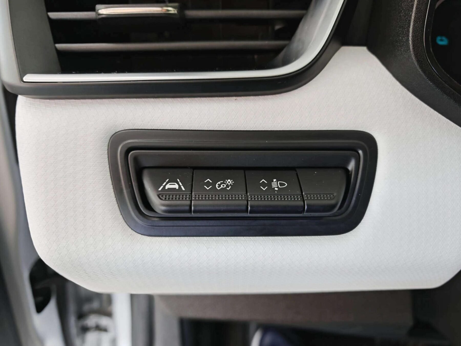 RENAULT Clio Techno ETech Hibrido