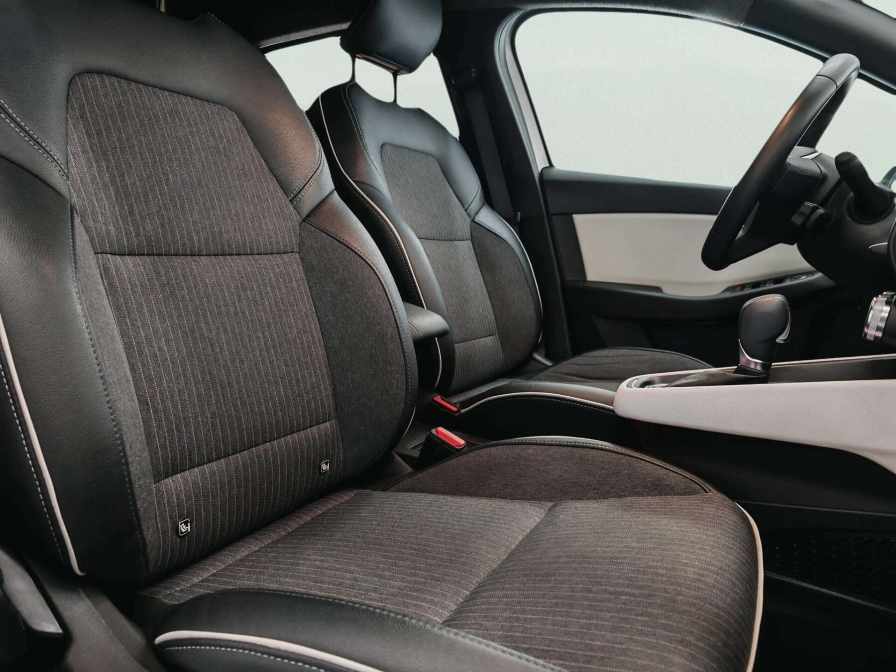 RENAULT Clio Techno ETech Hibrido