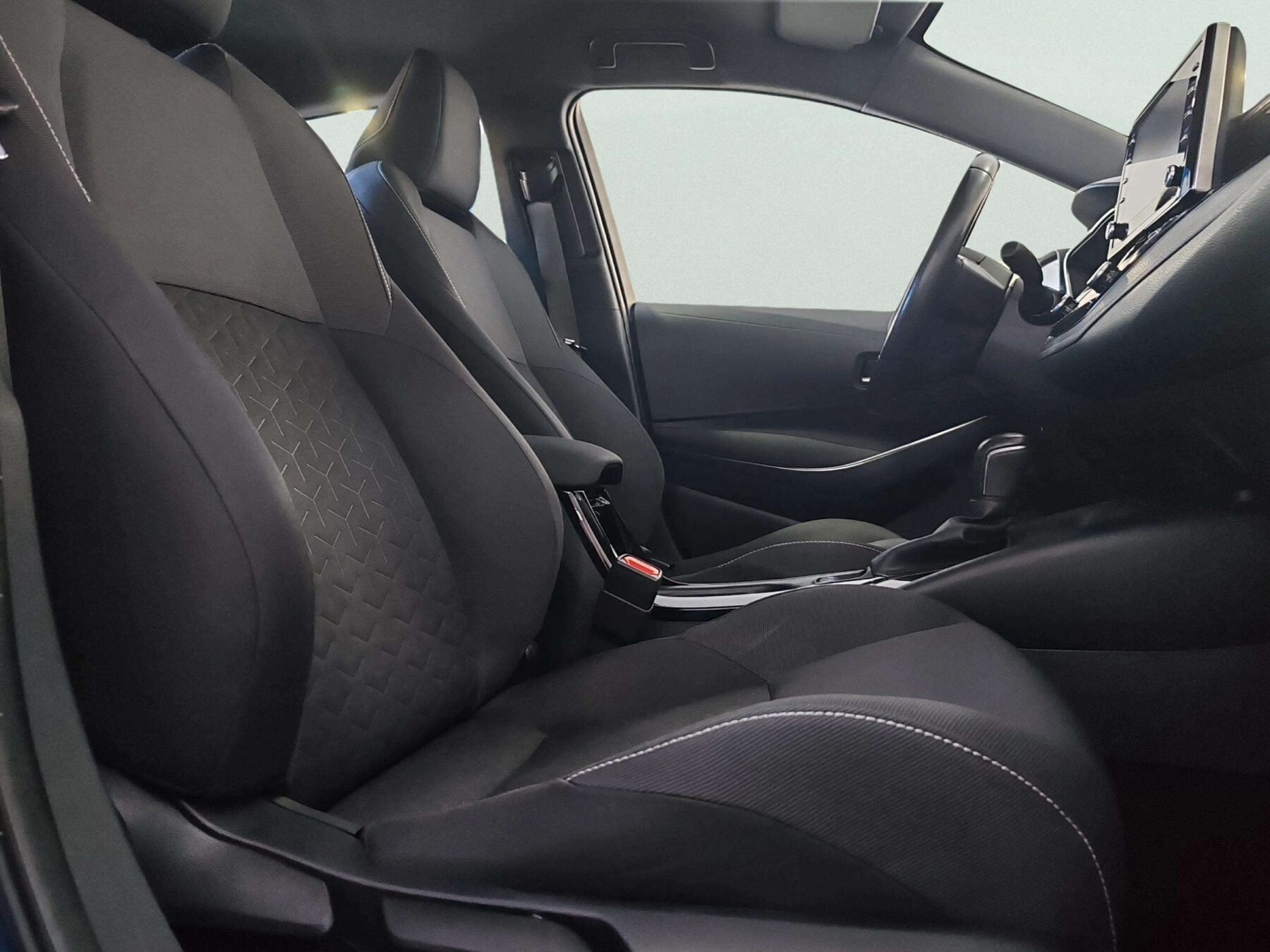 TOYOTA Corolla 1.8 125H ACTIVE TECH ECVT