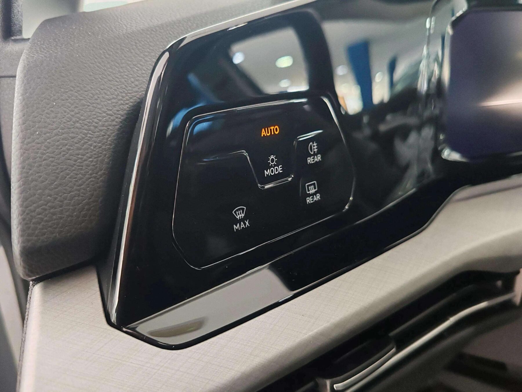 VOLKSWAGEN GOLF  Life 1.0 TSI