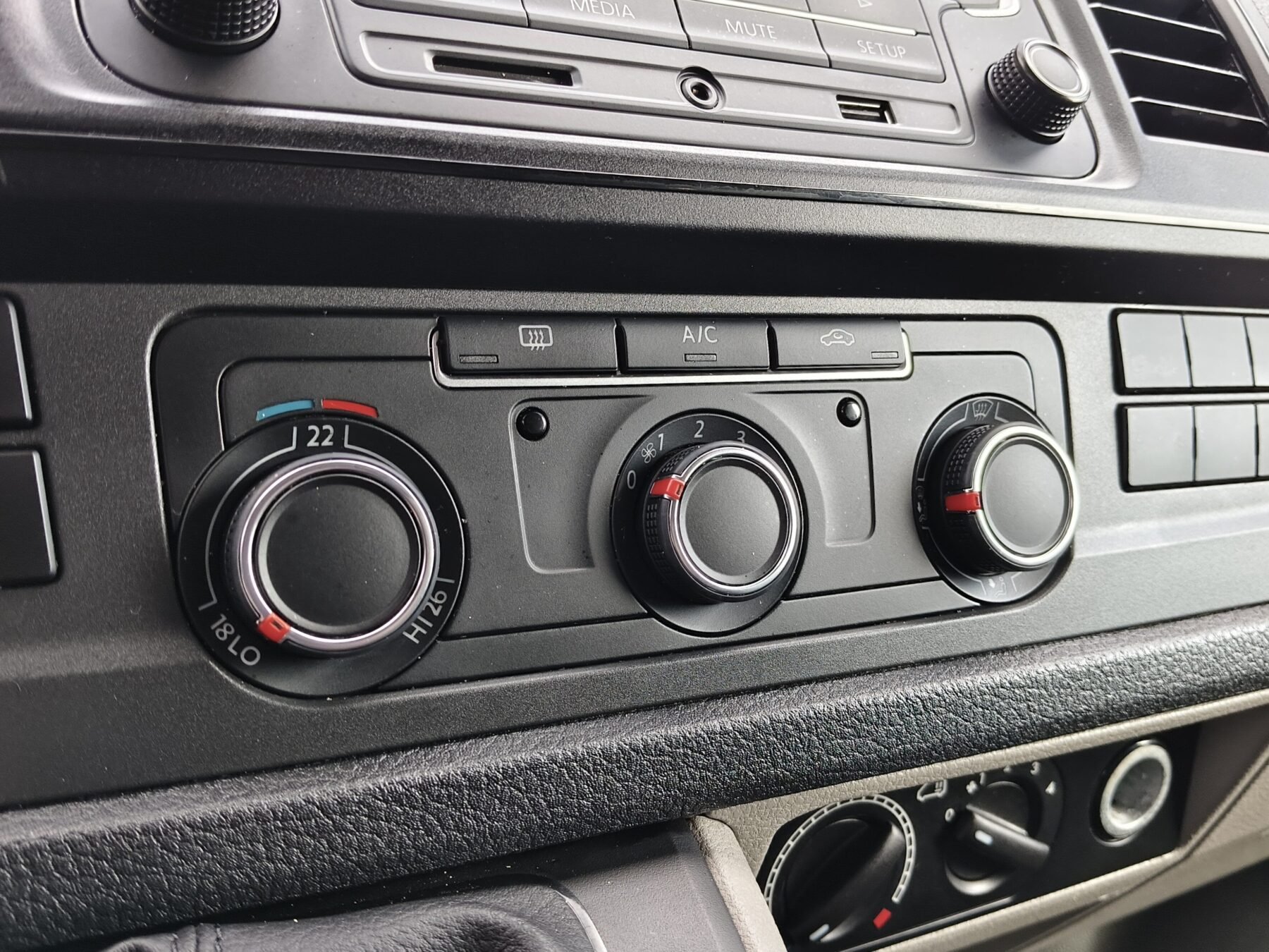 VOLKSWAGEN transporte  Kombi PRO Corto TN 2.0 TDI BMT